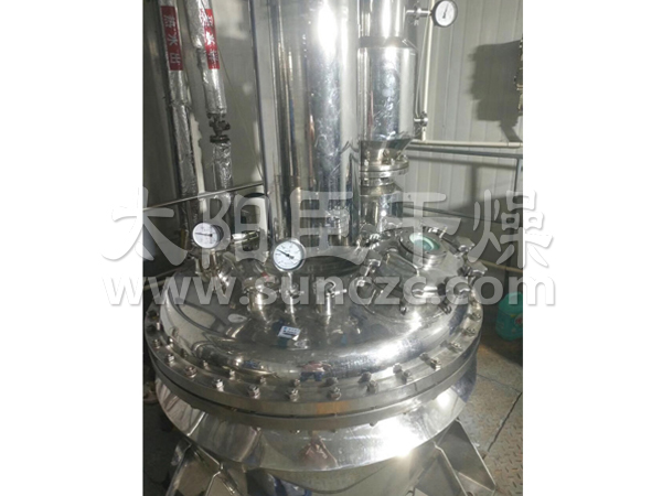 LDG系列內(nèi)加熱錐形螺帶真空干燥機